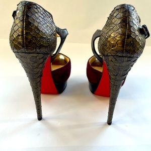 Christian Louboutin - No. 299